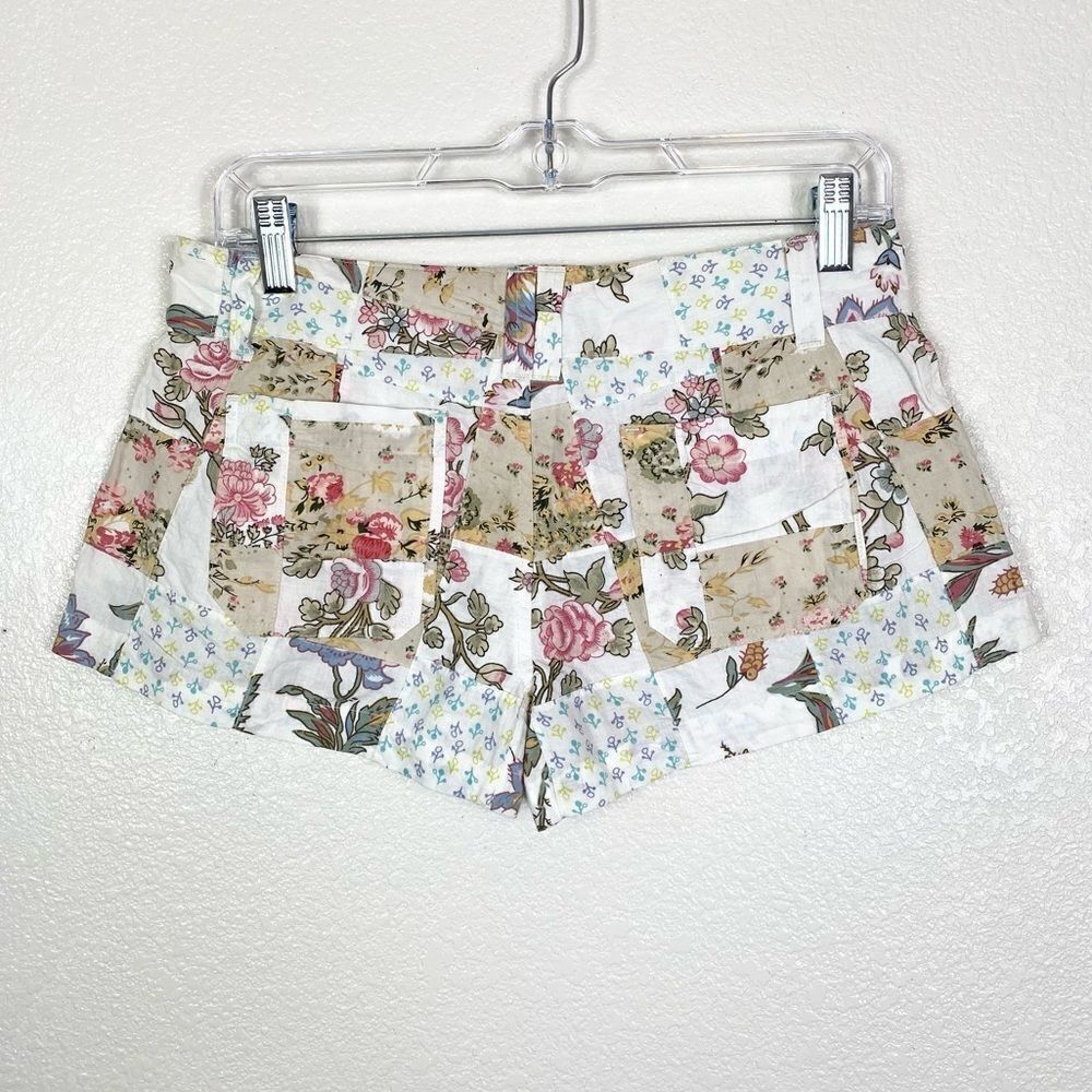 Vintage y2k White Floral Patchwork Low Rise Shorts - Picture 2 of 4